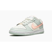Кроссовки Nike Dunk Low WMNS Barely Green